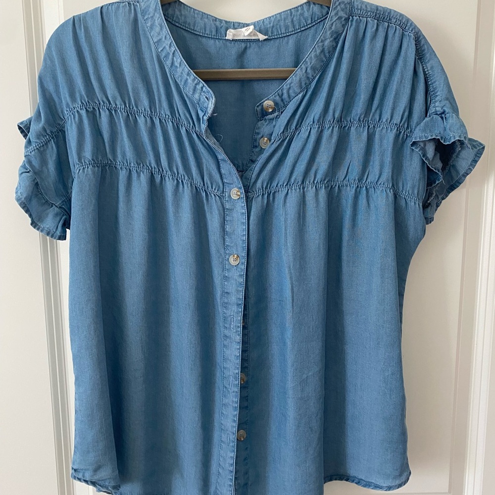 Blu Pepper Light Blue Button-Front Short Sleeve Blouse